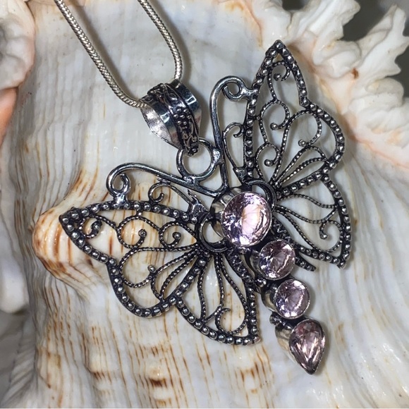 Sale 🦋 Whimsical Pink Quartz Butterfly pendant/ keychain/ car mirror charm - Picture 3 of 7